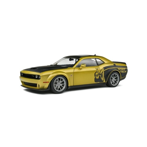 SOL1805707 - 1/18 DODGE CHALLENGER R/T SCAT PACK WIDEBODY STREETFIGHTER - GOLDRUSH GOLD