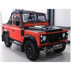 SOL1813502 - 1/18 LAND ROVER DEFENDER 90 CONVERTIBLE ORANGE 2016