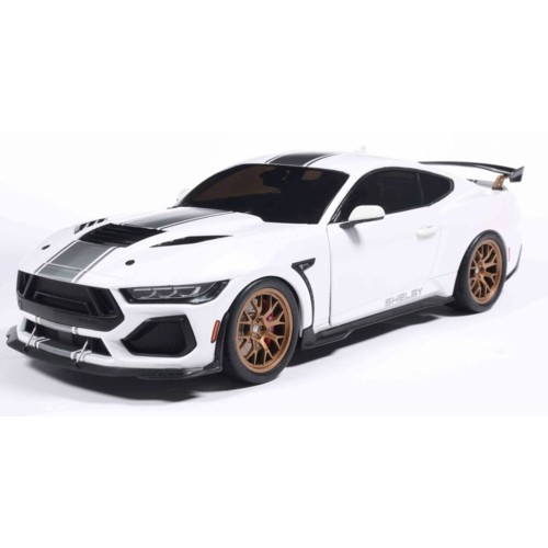 SOL1813806 - 1/18 SHELBY MUSTANG SUPER SNAKE WHITE/SILVER STRIPES 2025