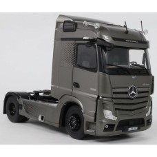 SOL2400205 - 1/24 MERCEDES BENZ ACTROS L MAT SILVER 2021
