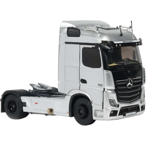 SOL2400206 - 1/24 MERCEDES BENZ ACTROS L SILVER AND BLACK 2021
