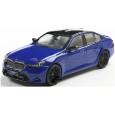 SOL4317551 - 1/43 BMW G90 M5 SEDAN MARINA BAY BLUE 2024