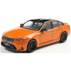 SOL4317552 - 1/43 BMW G90 M5 SEDAN FIRE ORANGE III 2024