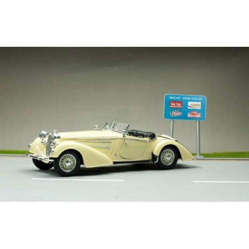 SUNH2407 - 1/18 HORCH 855 ROADSTER YELLOW 1939