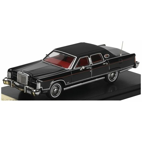 SUNH60001 - 1/64 LINCOLN CONTINENTAL TOWN CAR BLACK 1979