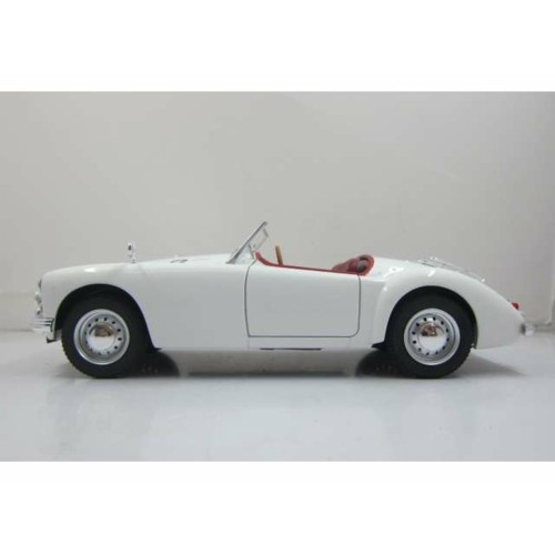 T9-1800164 - 1/18 MGA MKI A1600 OPEN WITH LUGGAGE RACK WHITE