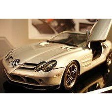 TAM24317 - 1/24 MERCEDES SLR 722 (PLASTIC KIT)