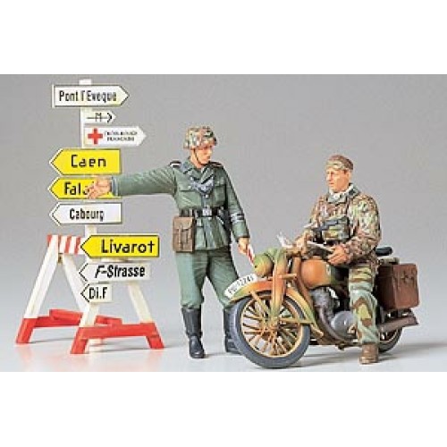 TAM35241 - 1/35 GERMAN MOTORCYCLE ORDERLY SET