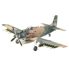 TAM61073 - 1/48 A-1J SKYRAIDER U.S. AIR FORCE