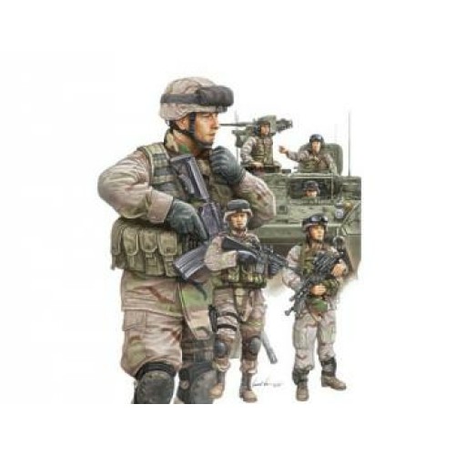 TM00424 - 1/35 MODERN US ARMY ARMOUR CREW AND INFANTRY SET (PLASTIC KIT)