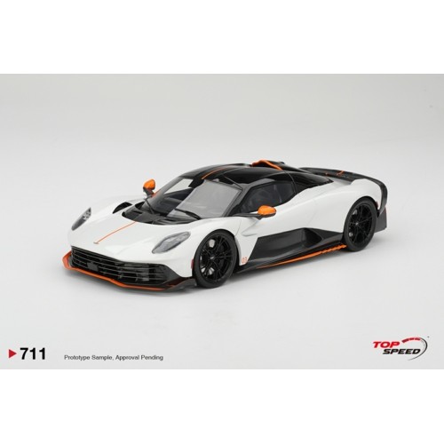 TS0711 - 1/18 ASTON MARTIN VALHALLA LUNAR WHITE