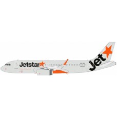 WB320JSU - 1/200 JETSTAR ASIA AIRWAYS AIRBUS A320-232 9V-JSU WITH STAND